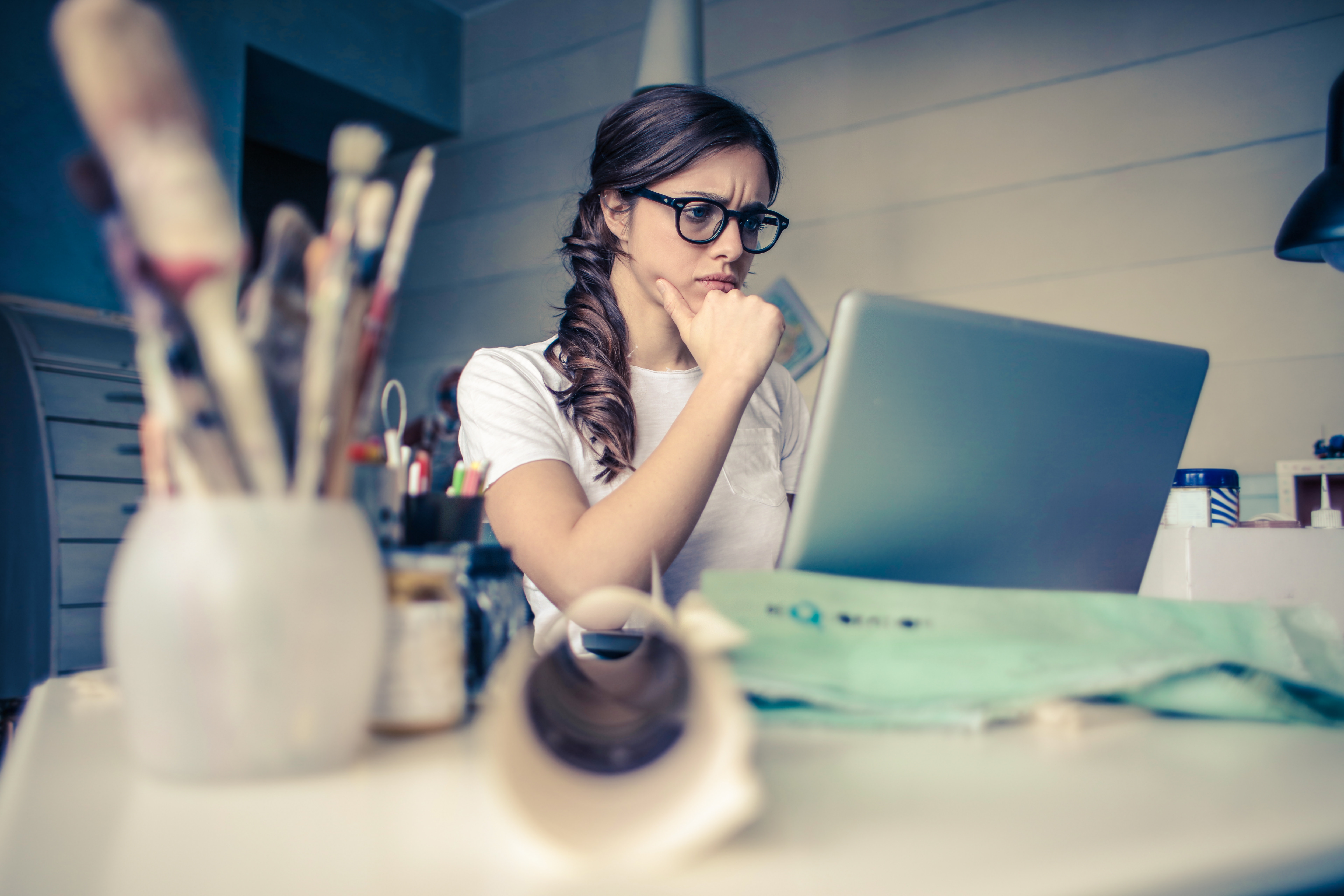 blur businesswoman caucasian 941555